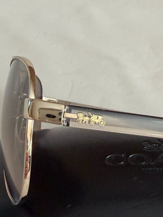 COACH Green Yellow Lens Gold Frame HORSE and CARRIAGE Pilot Sunglasses L1015 main image 5